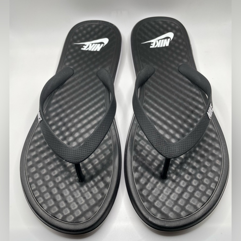 Nike Black Sandals Flip Flops Size 11